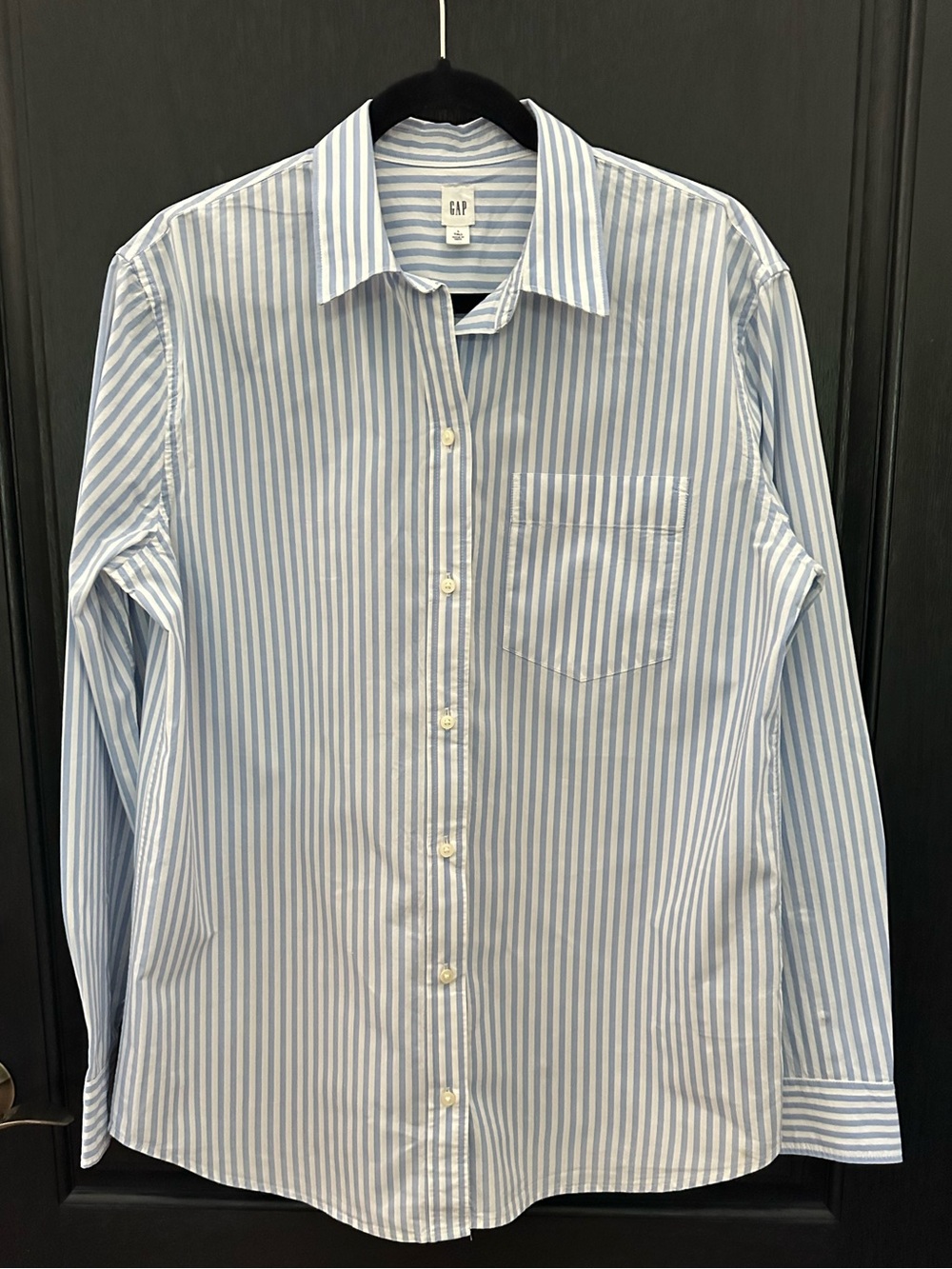 Classic Gap Boy Friend Button-Down Blouse
Sz L Tall
Excellent Condition